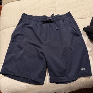 ALO Yoga Men's Dark Blue Athletic Shorts